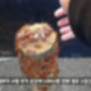 블러 처리된 게시물 이미지