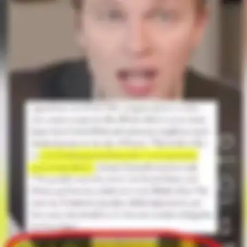 블러 처리된 게시물 이미지