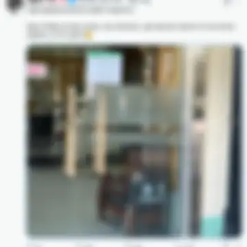 블러 처리된 게시물 이미지